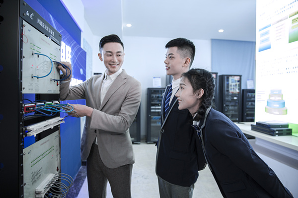 初中生學什么<a href=http://njxh.cn target=_blank class=infotextkey>專業</a>好，有發展前途？